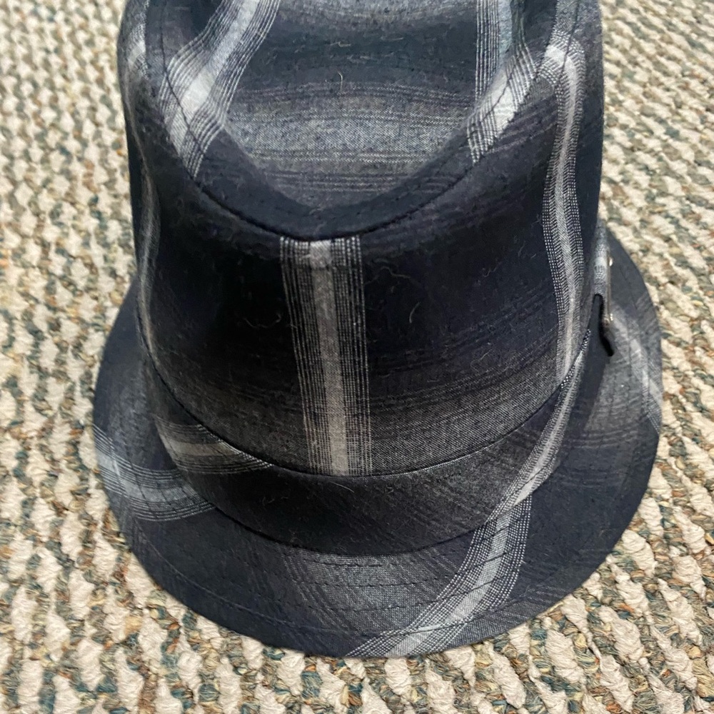 Harley-Davidson Black and Gray Plaid Hat…like new